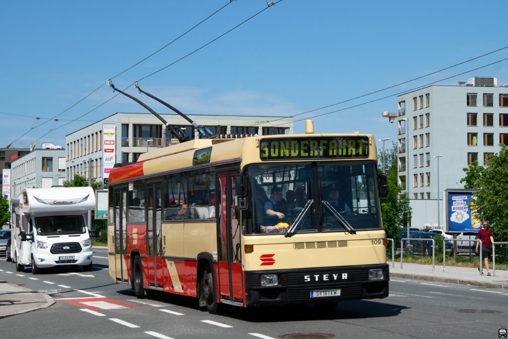 Obus 109 in der Sterneckstraße