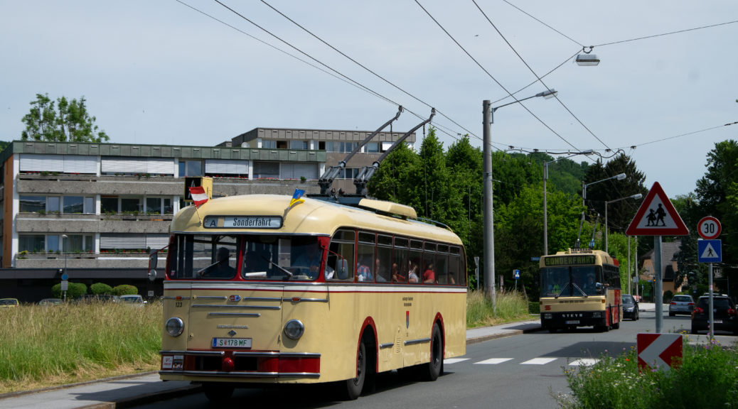 Obus 123 und 109 in der Kirchenstraße